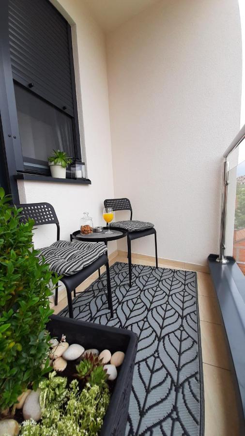 Nina Studio Apartment Bijeljina Exteriör bild