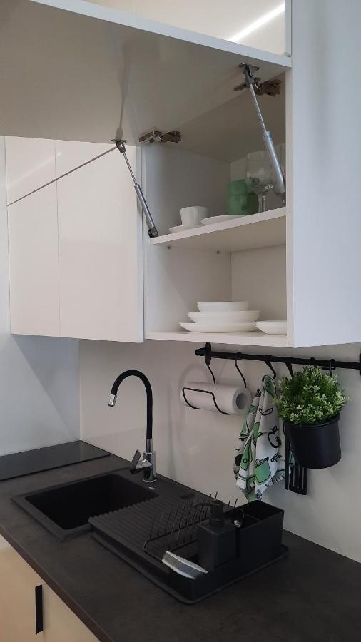 Nina Studio Apartment Bijeljina Exteriör bild